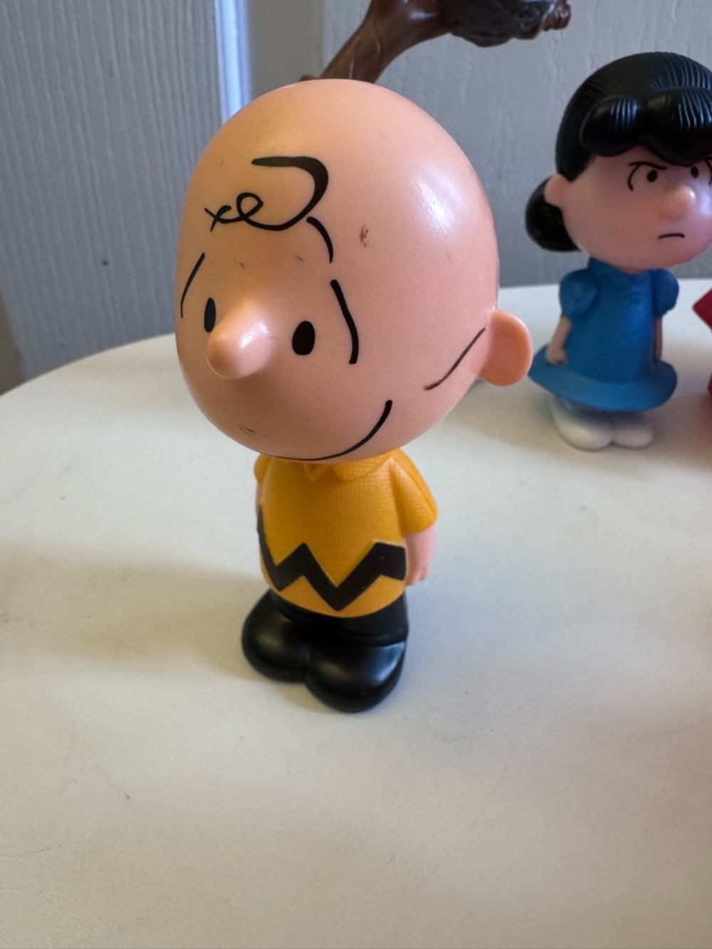 13 Pcs Peanuts Plastic Figurines, 4” - Picture 2 of 2